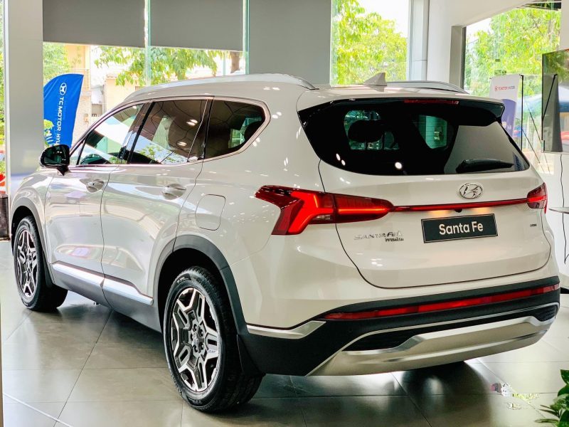 Hyundai-Santafe-Màu- Trắng 